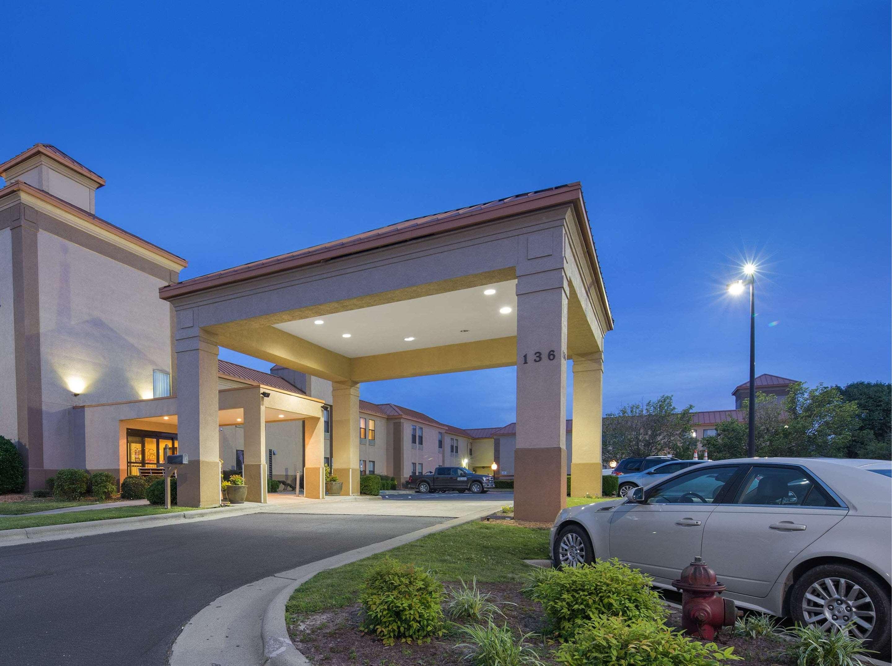 Surestay Plus Hotel By Best Western Roanoke Rapids I-95 מראה חיצוני תמונה